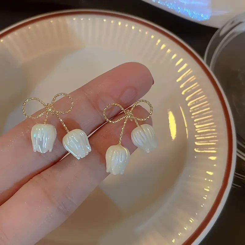 Aretes de Tulipan's foto | Dádiva |  BizneCubano