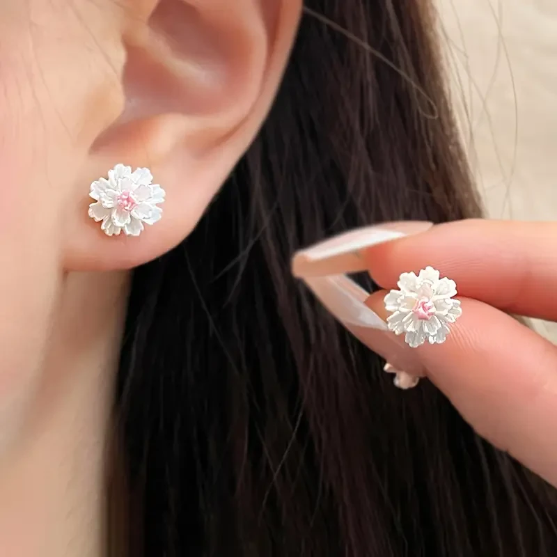 Aretes de Flor M1's foto | Dádiva |  BizneCubano