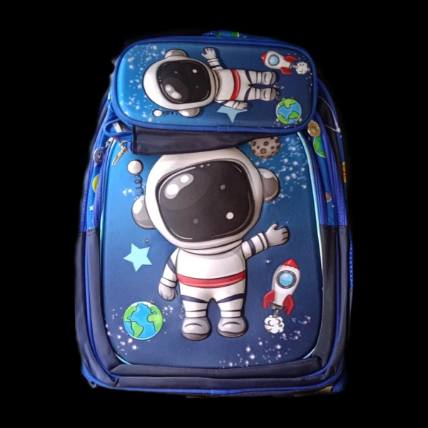Mochilas Grande de Astronauta con cartuchera's foto | Dádiva |  BizneCubano